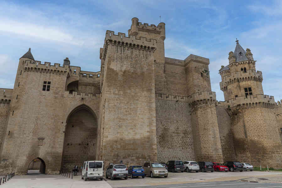 Comunidad Foral de Navarra 044 - Olite - palacio Real de Olite.jpg